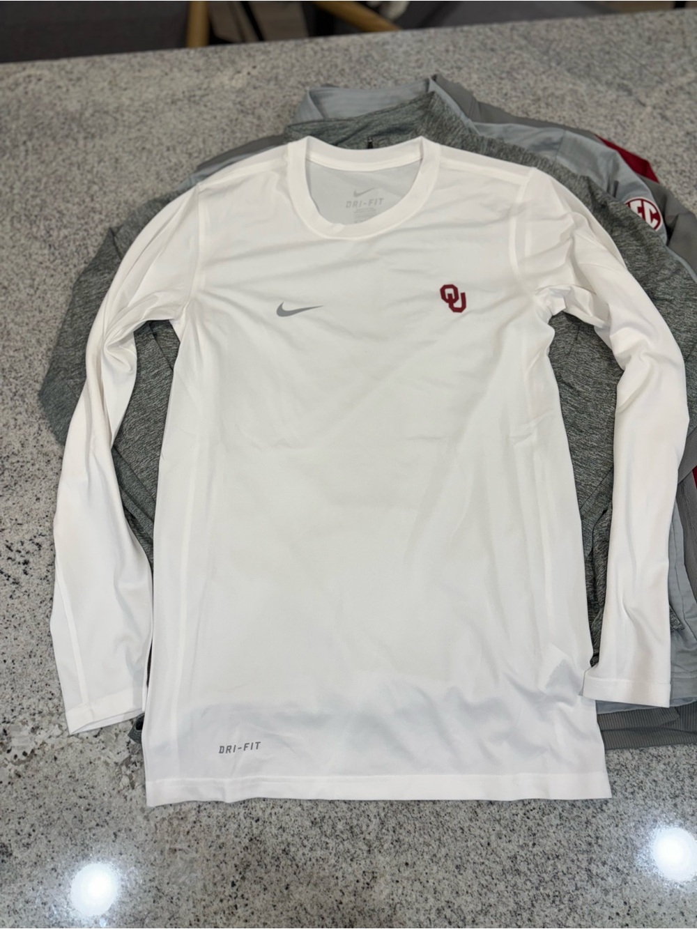 Air Jordan Oklahoma Sooners Women's Size Extra Small (XS) Long-Sleeve T-Shirt